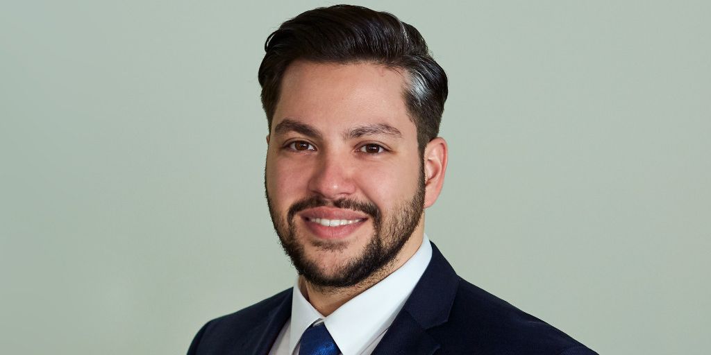Innovation-Consultant-Emre-Kayabasi-TOM-SPIKE Innovation Consultant Profilbild Emre Kayabasi - TOM SPIKE