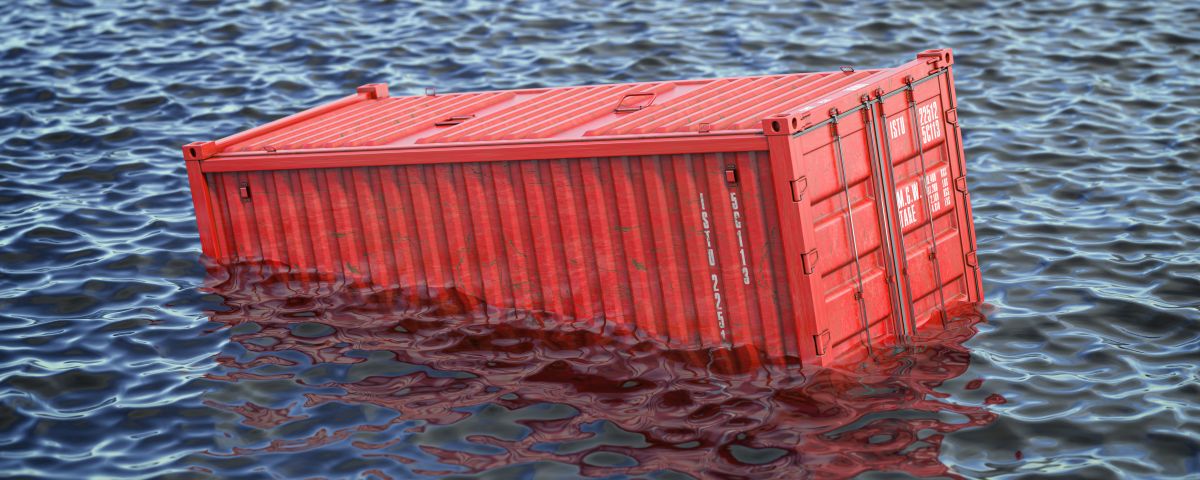 Havarierter Hochseecontainer als Symbol für Kundenproblem und Innovationspotenzial - TOM SPIKE